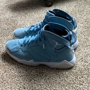 Jordan 7 Pantone. some dirt but restorable. However will require cleaning.